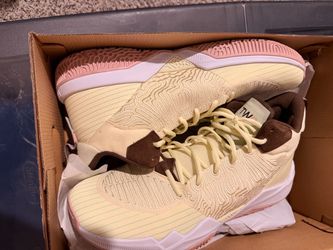 New Balance Basketball shoes (Kawhi)
