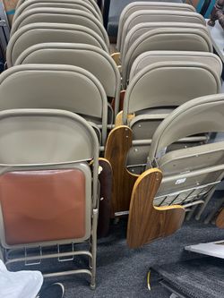Arm Chairs/Folding School Chairs (right handed)
