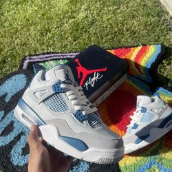 Jordan 4 Retro “Military Blue”