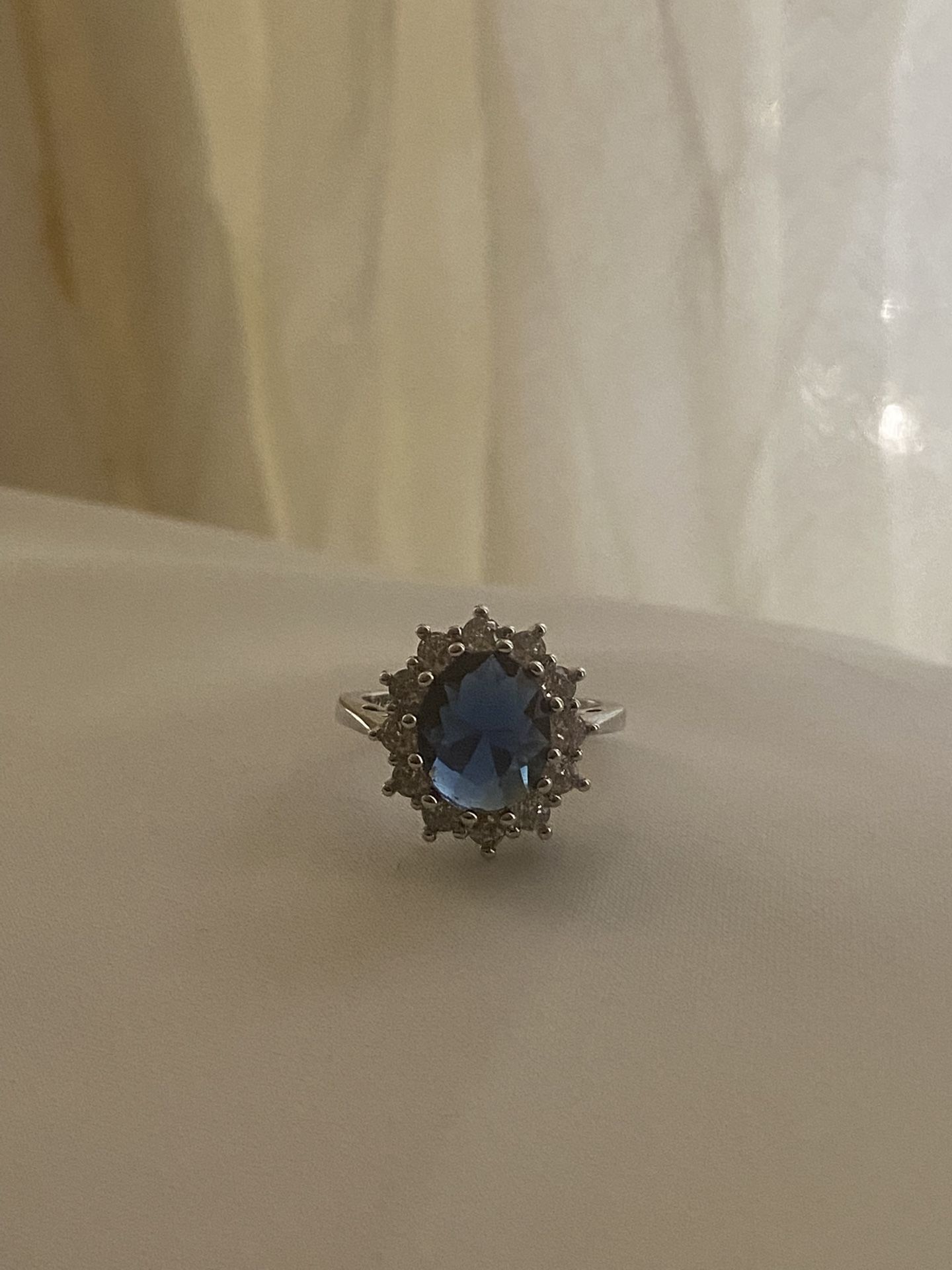 925 Sterling Silver Ring Ajustable Size.very Beautiful And Elegant