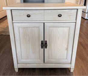End Table/ Nightstand