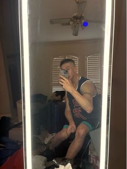 Stylish and modern LED lited mirror