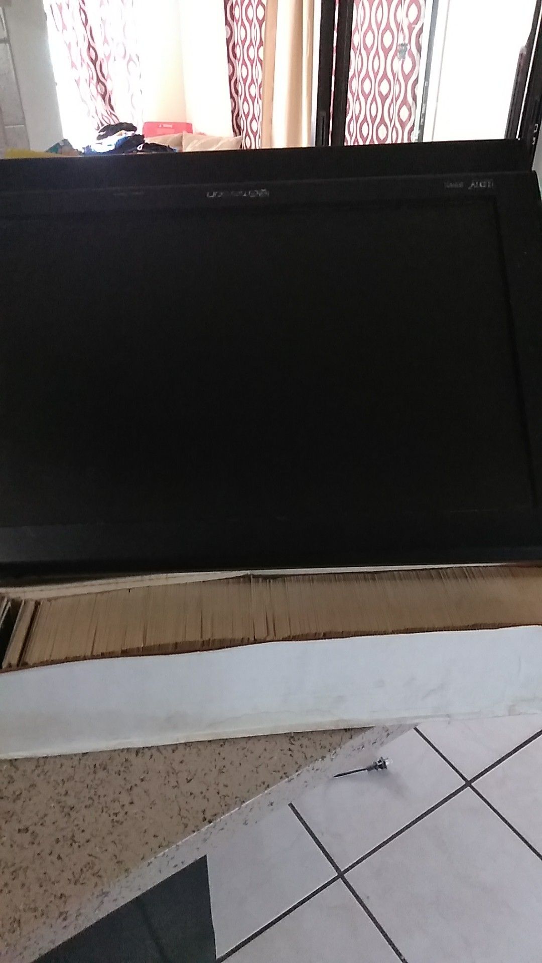 Emerson flat screen 20 in