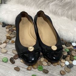 Michael Michael Kors Dixie Black Leather Captoe Ballet Flat Size 8.5 M