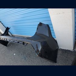 2020 - 2022 TOYOTA HIGHLANDER REAR
BUMPER COVER GENUINE USED OEM. NC Back