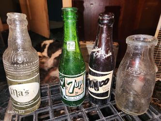 Vintage Glass Soda & Milk Bottle Lot - 7Up, Yoo-Hoo, Ma’s & Milkford