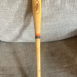 Maple Wooden Baseball Bat 32oz 33”