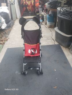 MICKEY MOUSE UMBRELLA STROLLER