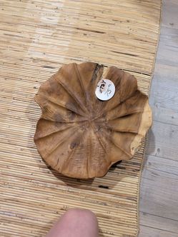 Lily pad wooden plate