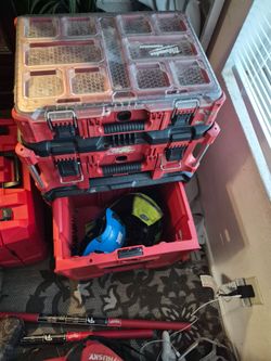 Milwaukee tool box