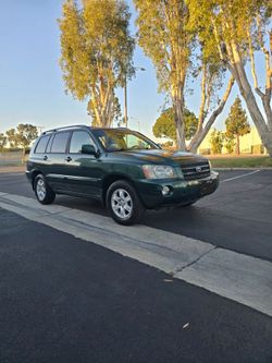 2002 toyota hilander 
Runs very good no isues
Strong Motor and transmision  
Clean title
Ac work
NEW TIRES 
Motor V6
SMOG DONE
CURRENT TAGS 2027
Nice 