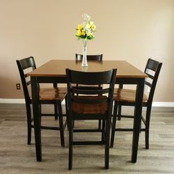 Kitchen table And Chairs Set  