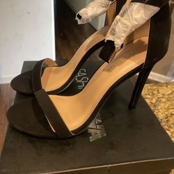 Fashion Nova 7.5W heels 
