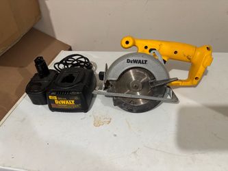 DeWalt Cordless Circular Saw with Battery and Charger