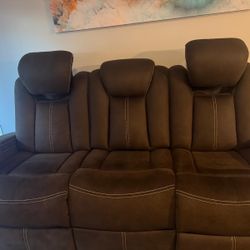 Reclinable Love Seat 