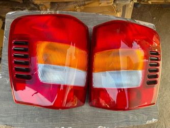 99-04 Jeep Grand Cherokee Taillights Tail Lights Luces Traseras