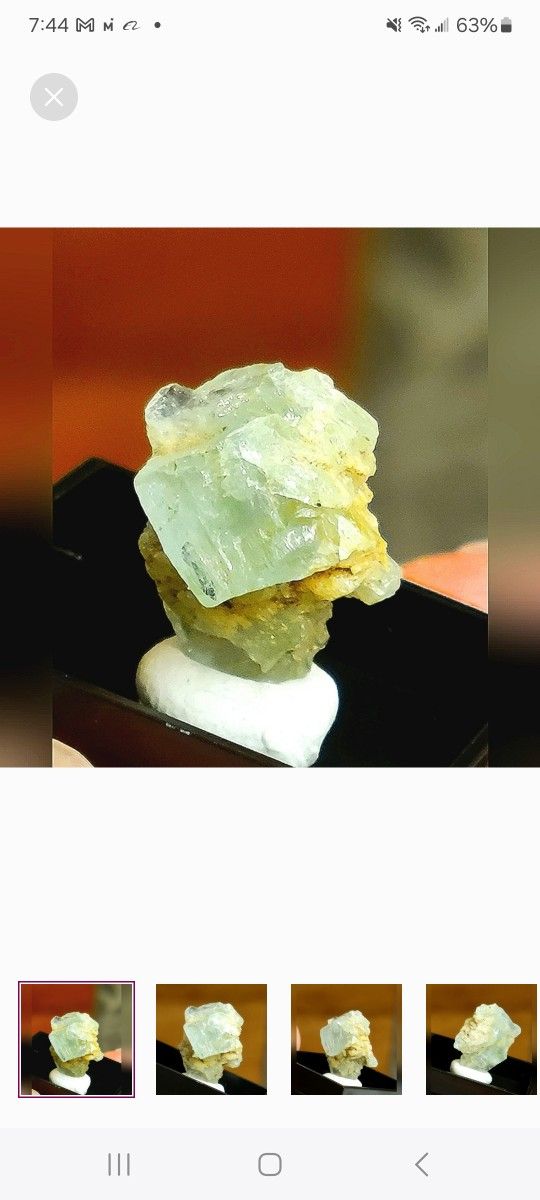 7.85ctw
Natural Untreated Unpolished Aquamarine Gemstone Specimen
Bluish Green
Mined in Madagascar