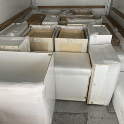 On Sale Shaker White Kitchen Cabinets 