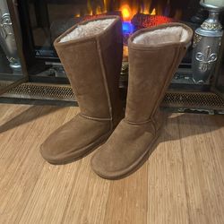Bear Paw Boots Woman Size 9