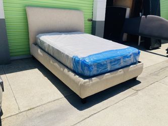 Queen Bed