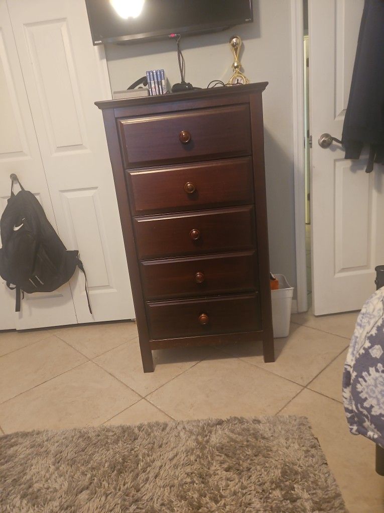 5 Drawer Dresser