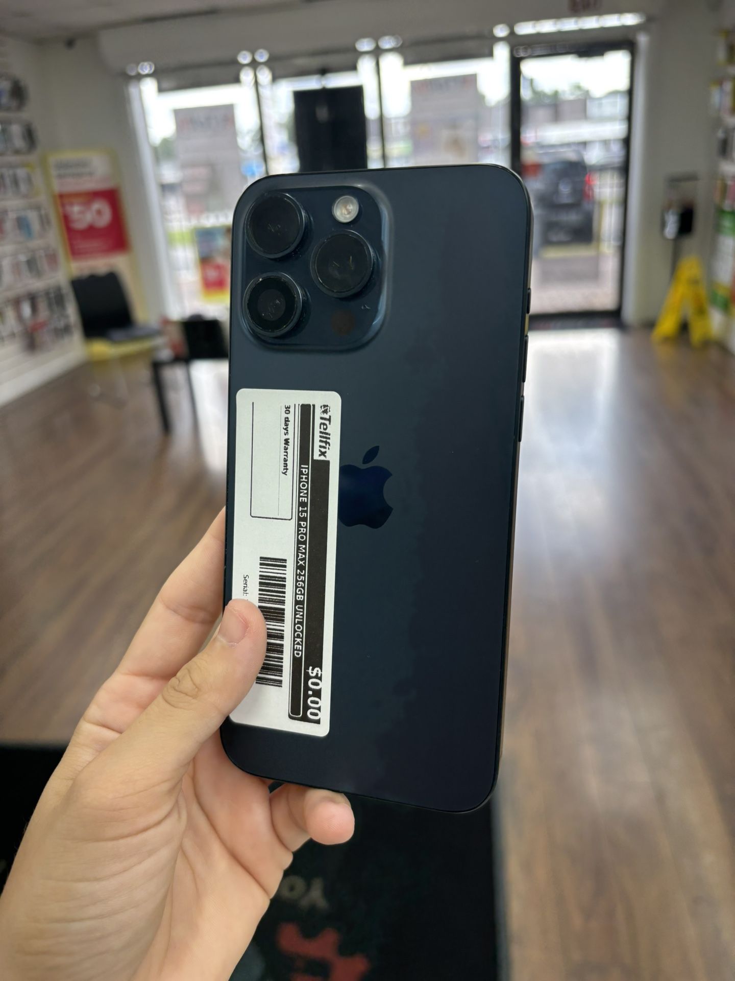 iPhone 15 Pro Max Unlocked 256gb $99 Down