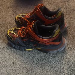 balenciaga tracks size 10