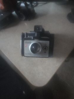 Poleroid Instamatic Square Shooter