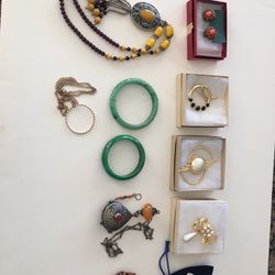 Jewelry Lot, 11 Pieces 