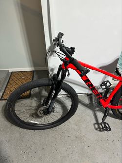Perfect Condition TREK XCALIBER 8 (21) 29er Large