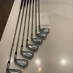 Titleist T350 - RH Golf Club Iron Set