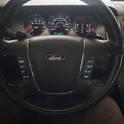 2011 Ford Taurus SEL