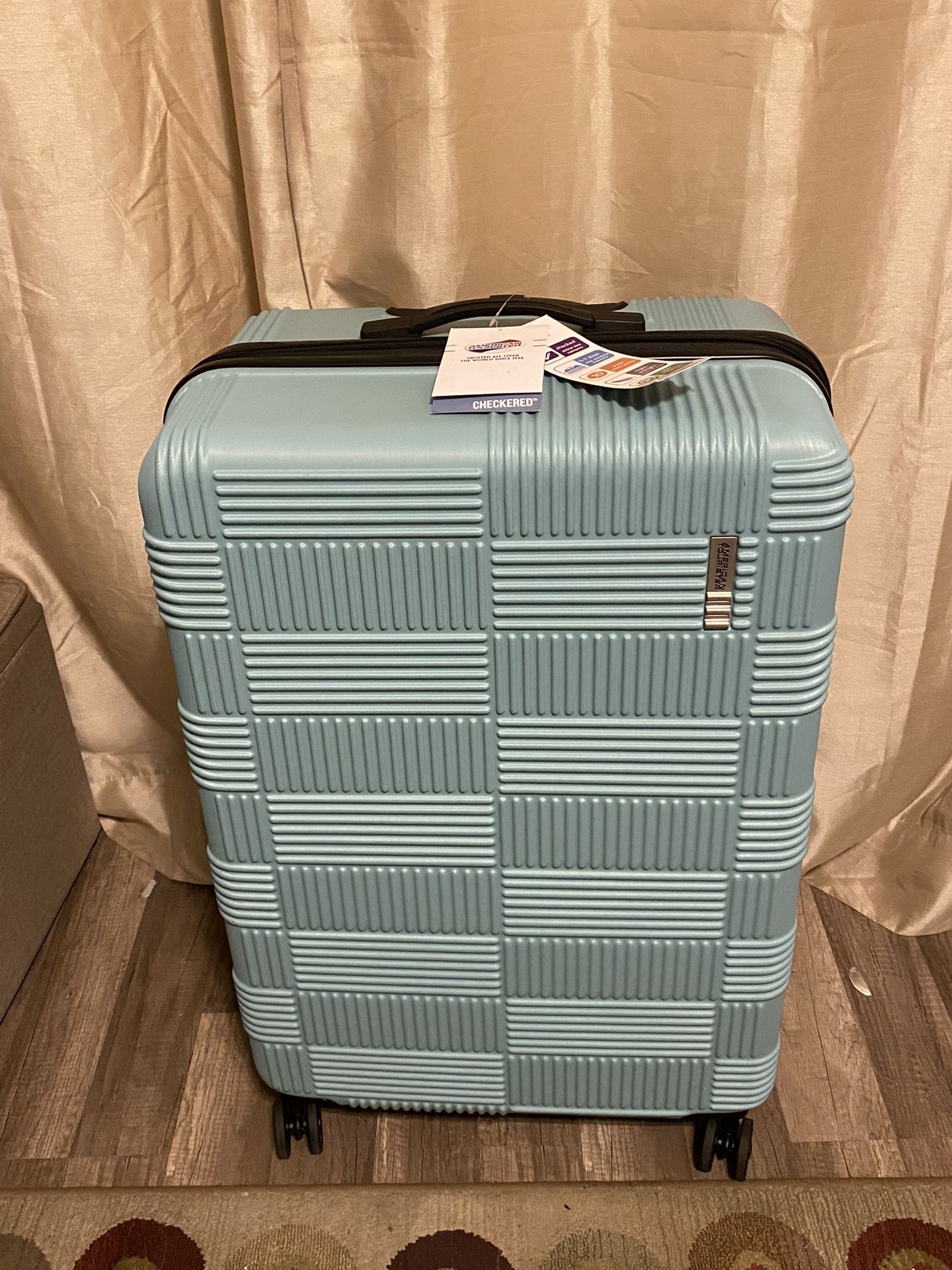 American Tourister NXT Hardside Large Checked Spinner Suitcase
