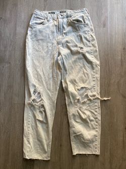 Women Women’s Wild Fable Jeans Size 8 Highest Rise Mom Jean Ripped Rip Distressed Light Wash Only $5
