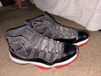Air Jordan 11 bred