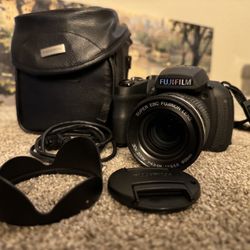 Fujifilm FinePix HS20 EXR Camera - Like New!