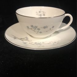 Tea cup And saucer Royal Doulton 