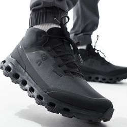 ON Cloudroam Waterproof Boots