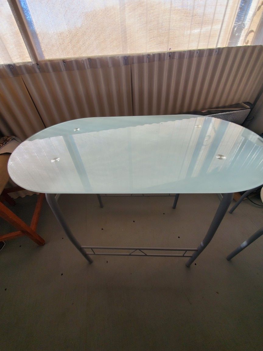 Glass oval table