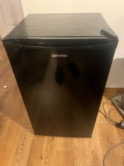 Upstreman Mini Fridge
