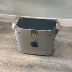 Apple G4 Computer 