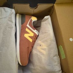 New Balance Sneakers Brown and Yellow