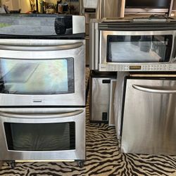 Kitchen appliances…. Kenmore Elite (stainless)