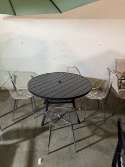 New Round 47" Outdoor Metal Dining Table with Umbrella Hole and Slat Top