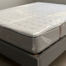 Sealy Posturepedic Queen size firm mattress 