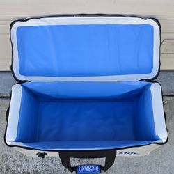 NEW OPEN BOX! STASH C100 INFLATABLE COOLER