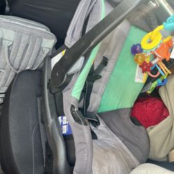 Carseat/stroller Combo