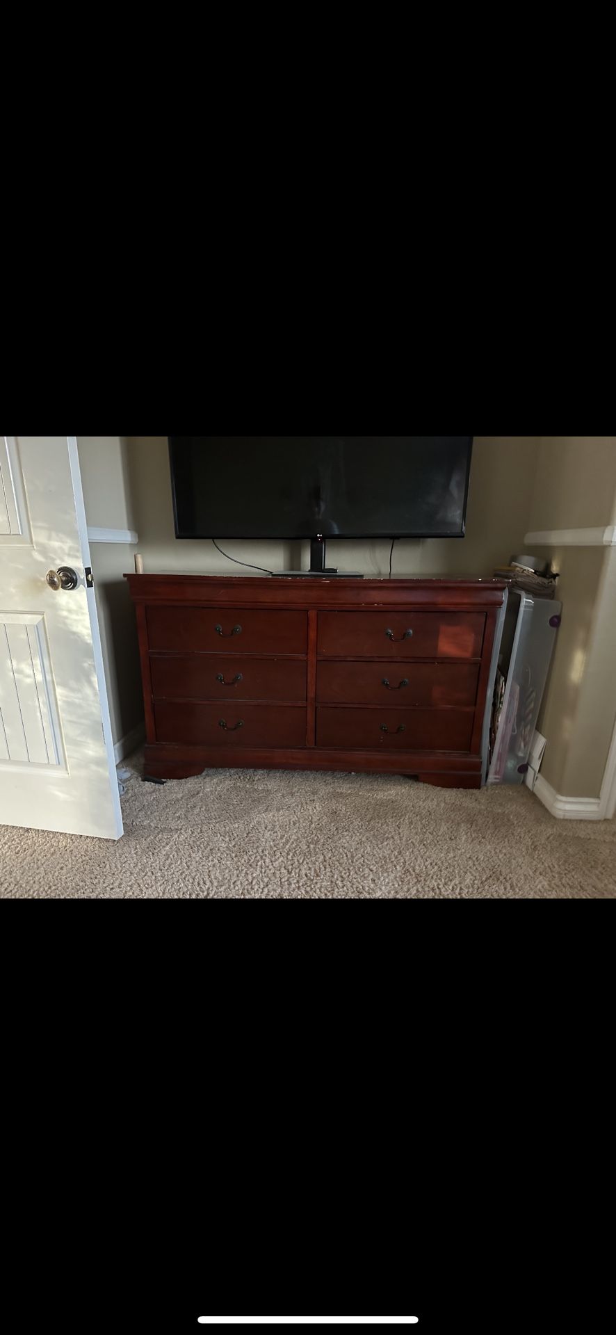 Dressers And 2 Night Stands