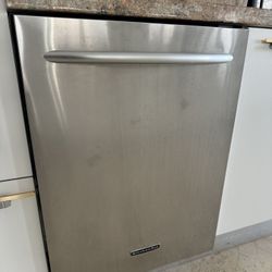 Dishwasher Kitchen Aid