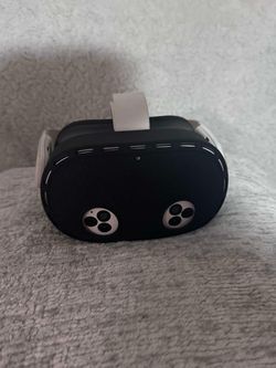 Meta Quest 3 VR Headset